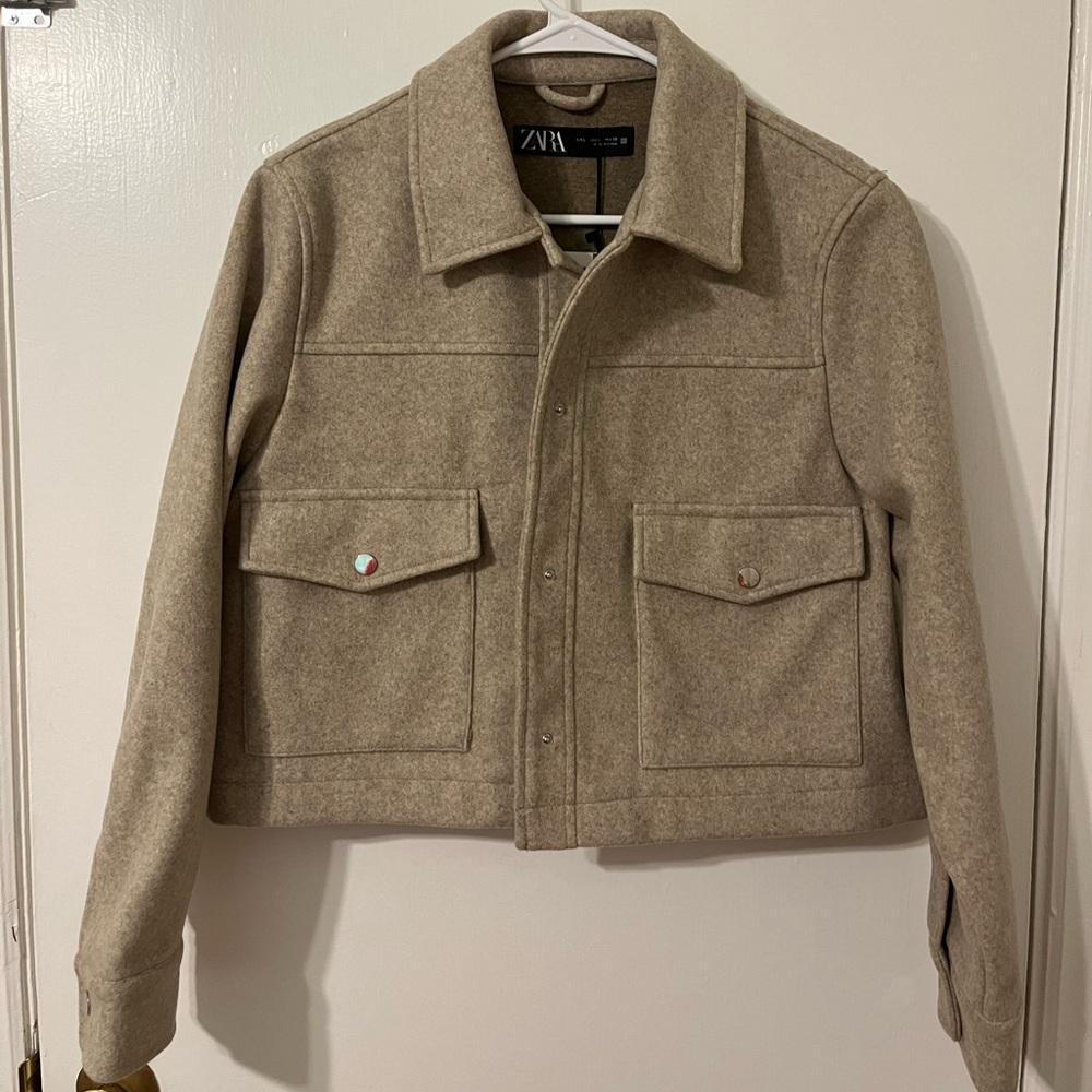 Zara coat NWT size L tan